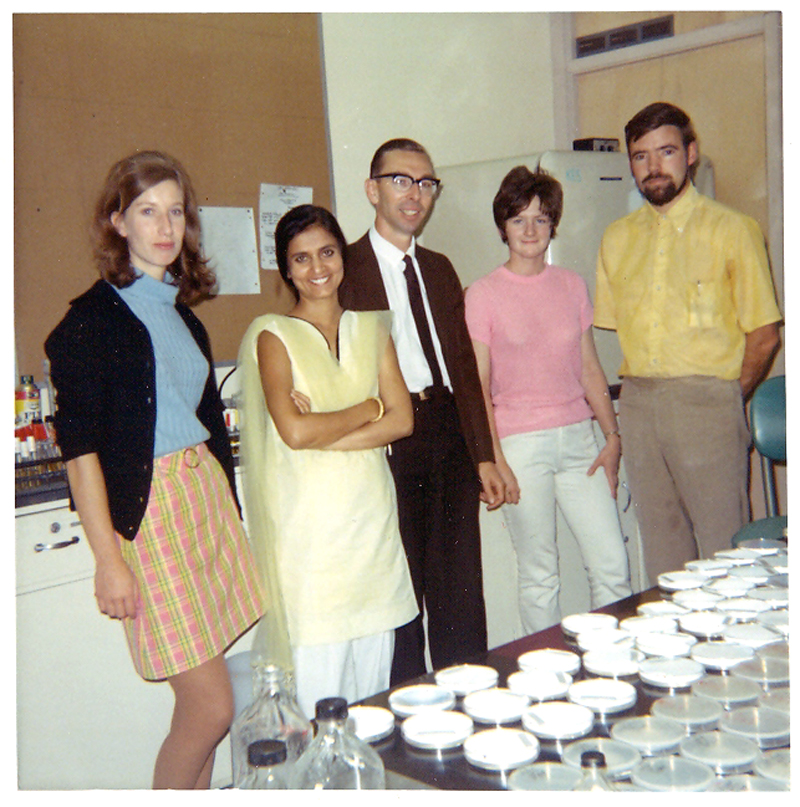 IMGT_00140 Carol Crans+Kapurna+K.S.+Frances Tucker+R. DougBlenner-Husset (Yusif Saeed missing) 68